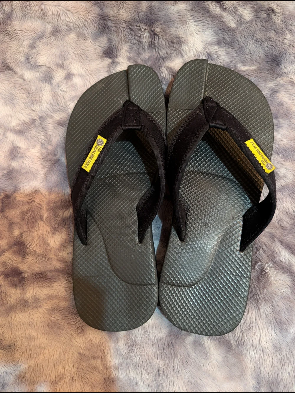 Unisex Black Flip Flop Sandals with Cushioned Straps Women 9.5 Men 8